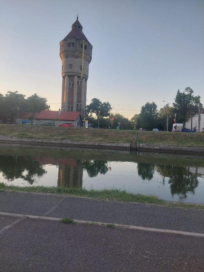 Apartament Pe Malul Raului Bega Τιμισοάρα Εξωτερικό φωτογραφία